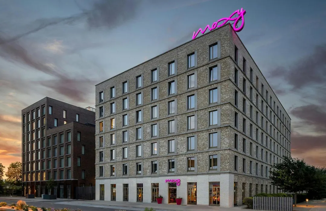 Moxy London Excel-1